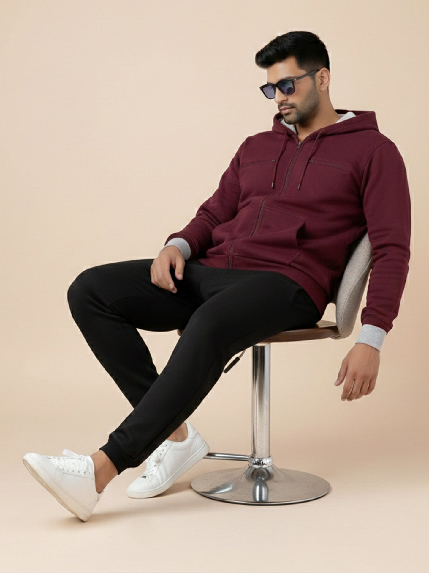 Travel Explorer Hoodie - Maroon